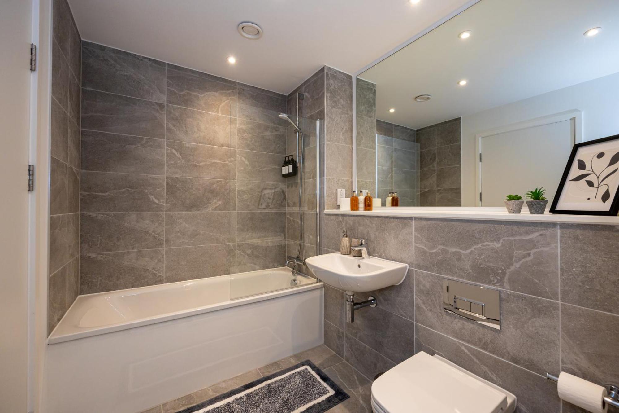 شقة Pet Friendly 2Br Near Station By Asquare Letting مانشستر المظهر الخارجي الصورة